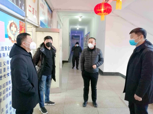 七台河公司新建煤矿组织党员干部深入下层检查疫情防控事情。。。。。。（李春铭 摄）